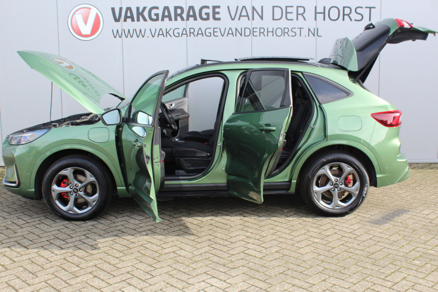 Ford Kuga 2.5-243pk PHEV ST-Line X. Trekgewicht 2.100kg. Nieuw Model ! Van €. 54.937,- voor €. 43.735,- Trekgewicht van 2.100kg ! Elektr. panodak., elektr. trekhaak, stoel-, stuur- en voorraamverw., 360gr. Camera, HUD, AppleCarplay/Androidauto, Elektr. verstelb. comfortstoelen, LED verl.