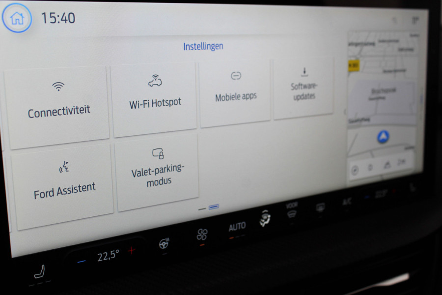 Ford Kuga 2.5-243pk PHEV ST-Line X. Trekgewicht 2.100kg. Nieuw Model ! Van €. 54.937,- voor €. 43.735,- Trekgewicht van 2.100kg ! Elektr. panodak., elektr. trekhaak, stoel-, stuur- en voorraamverw., 360gr. Camera, HUD, AppleCarplay/Androidauto, Elektr. verstelb. comfortstoelen, LED verl.