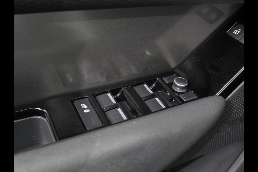 Land Rover Range Rover Velar 2.0 P400e | Navigatie | Apple Carplay/Android Auto | Camera | Parkeersensoren | Elektrische achterklep | Stoelverwarming | Virtual Cockpit | Climate Control | 20"Lichtmetalen velgen | Getinte ramen