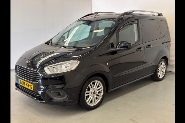 Ford Tourneo Courier 1.0 Titanium / Navi / Camera / Clima