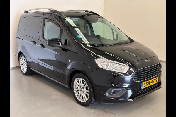 Ford Tourneo Courier 1.0 Titanium / Navi / Camera / Clima