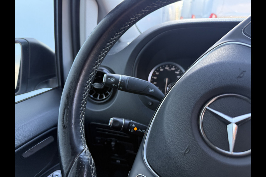 Mercedes-Benz eVito 112 66kWh 280km WLTP 94.7% (SOH) Snelladen LED L2H1 Climate Control Cruise Control Carplay Camera Stoelverwarming