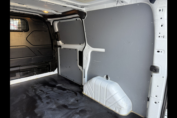 Ford Transit Custom 300 2.0 TDCI 130PK Automaat L1H1 LED Airco Cruise Control Stoelverwarming Parkeersensoren voor achter