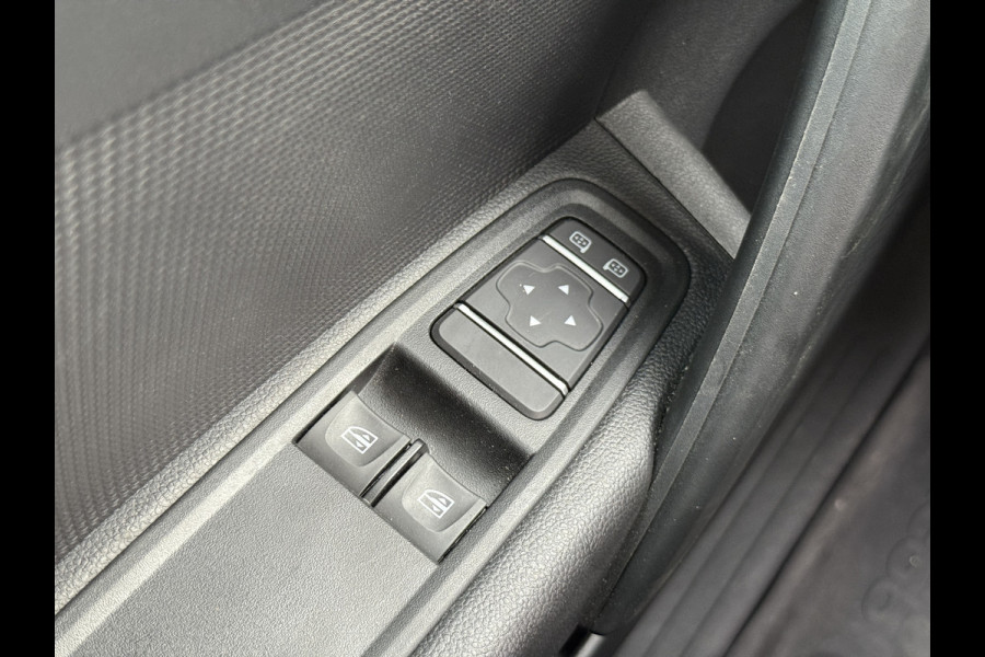 Renault Kangoo Grand Comfort 1.3 TCe 100PK **Benzine** L1 LED Airco Cruise Control Parkeersensoren