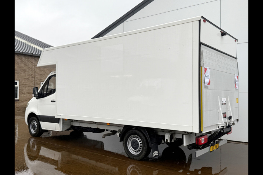 Mercedes-Benz Sprinter 317 1.9 CDI Laadklep Automaat LED Climate Control Cruise Control Camera Carplay Stoelverwarming Bakwagen Meubelbak Koffer