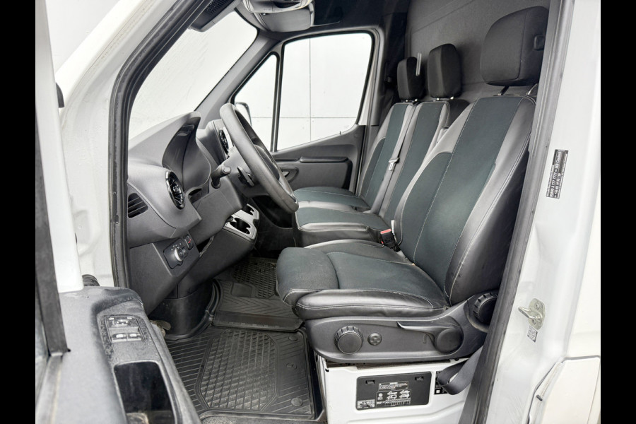 Mercedes-Benz Sprinter 317 1.9 CDI Laadklep Automaat LED Climate Control Cruise Control Camera Carplay Stoelverwarming Bakwagen Meubelbak Koffer