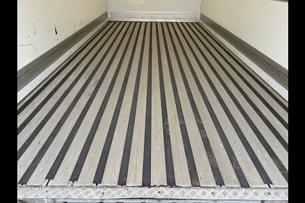 Mercedes-Benz Sprinter 514 2.2 CDI Automaat Laadklep Climate Control Camera Carplay Bakwagen Meubelbak