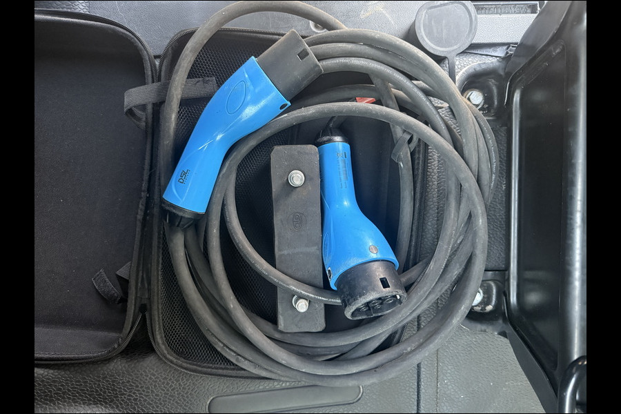 Renault eMaster ZE 100% Elektrisch 57kWh 193km WLTP LED Airco Cruise Control Bakwagen Meubelbak Koffer Laadkabel
