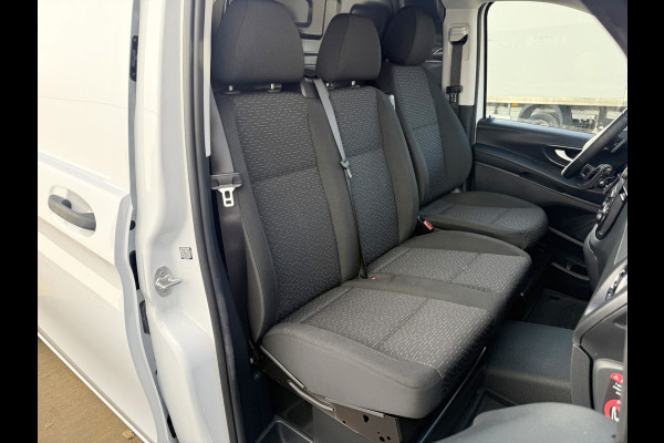 Mercedes-Benz Vito 114 1.9 CDI Automaat L3H1 Climate Control Adaptieve Cruise Control Trekhaak Carplay Camera Stoelverwarming