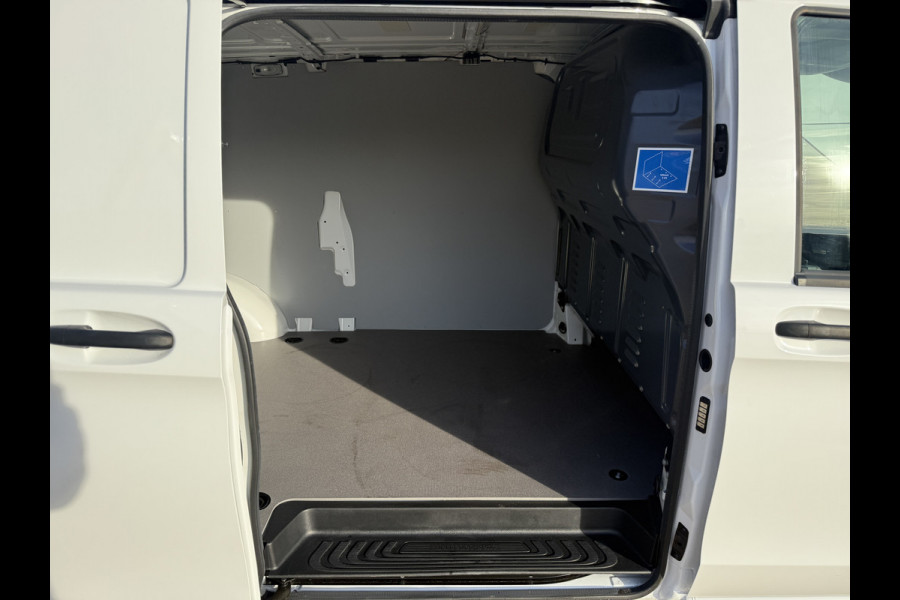 Mercedes-Benz Vito 114 1.9 CDI Automaat L3H1 Climate Control Adaptieve Cruise Control Trekhaak Carplay Camera Stoelverwarming