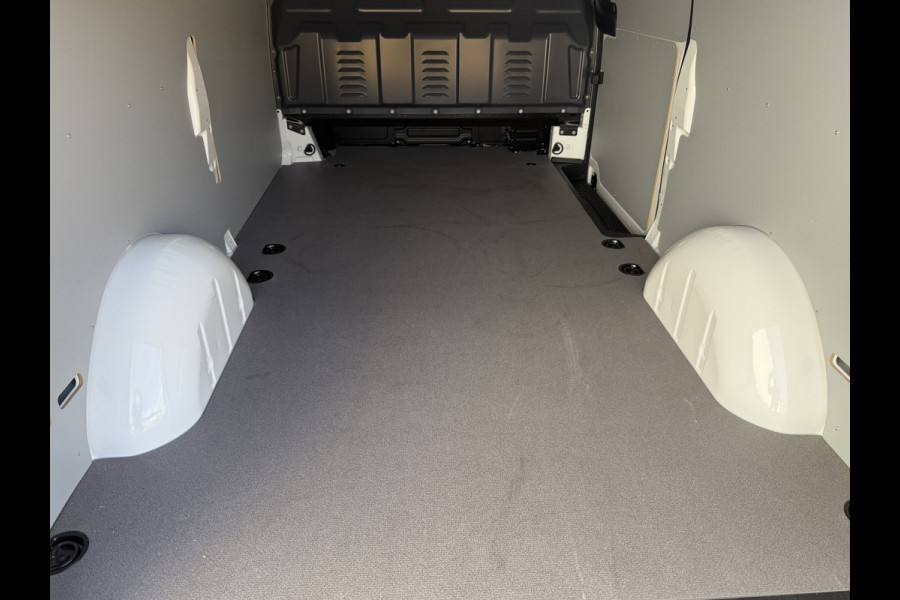 Mercedes-Benz Vito 114 1.9 CDI Automaat L3H1 Climate Control Adaptieve Cruise Control Trekhaak Carplay Camera Stoelverwarming