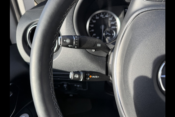 Mercedes-Benz Vito 114 1.9 CDI Automaat L3H1 Climate Control Adaptieve Cruise Control Trekhaak Carplay Camera Stoelverwarming