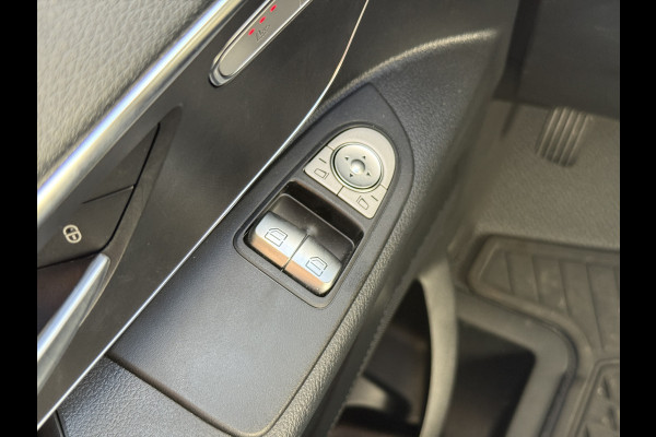 Mercedes-Benz Vito 114 1.9 CDI Automaat L3H1 Climate Control Adaptieve Cruise Control Trekhaak Carplay Camera Stoelverwarming