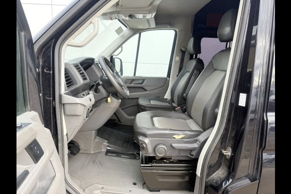 Volkswagen Crafter 2.0 TDI 140PK Automaat L3H3 Airco Cruise Control Elektrische Schuifdeur Trekhaak Camera Carplay Parkeersensoren voor achter