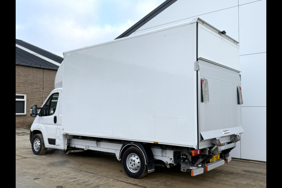Peugeot Boxer 2.2 HDI 165PK Laadklep LED Cruise Control Climate Control Carplay Camera Standkachel Koffer Bakwagen Meubelbak