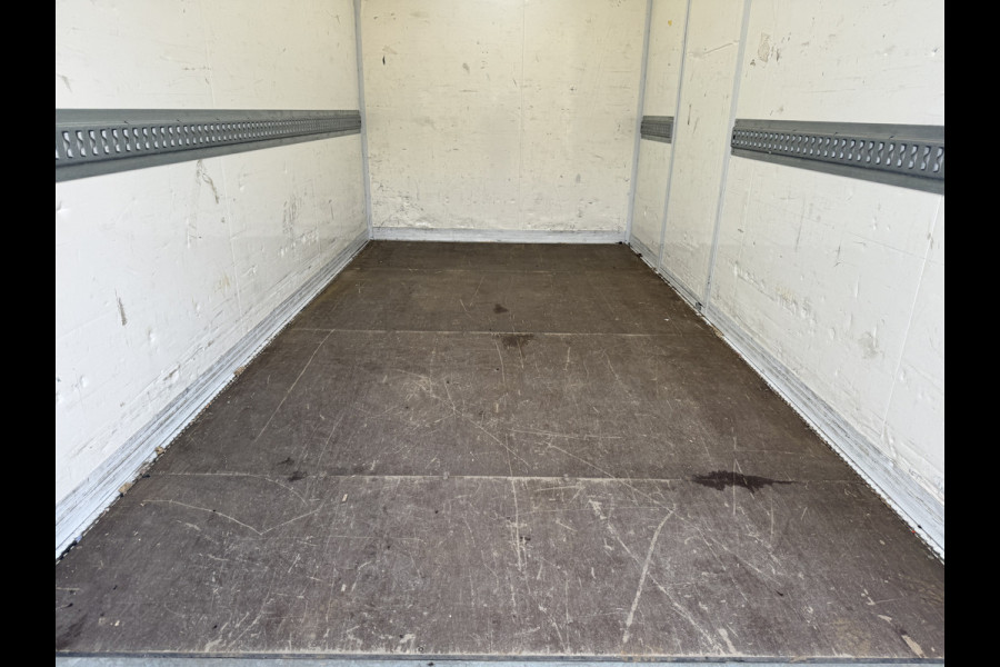 Peugeot Boxer 2.2 HDI 165PK Laadklep LED Cruise Control Climate Control Carplay Camera Standkachel Koffer Bakwagen Meubelbak