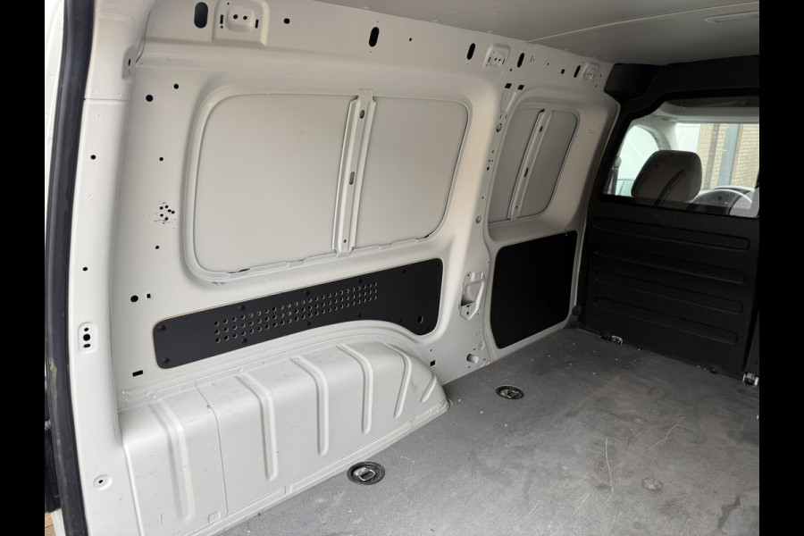 Volkswagen E-Caddy 113PK L2H1 Elektrisch Caddy ABT Maxi 37,3kWh 159km WLTP Trekhaak Airco Stoelverwarming Parkeersensoren Achter