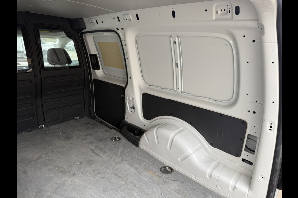 Volkswagen E-Caddy 113PK L2H1 Elektrisch Caddy ABT Maxi 37,3kWh 159km WLTP Trekhaak Airco Stoelverwarming Parkeersensoren Achter