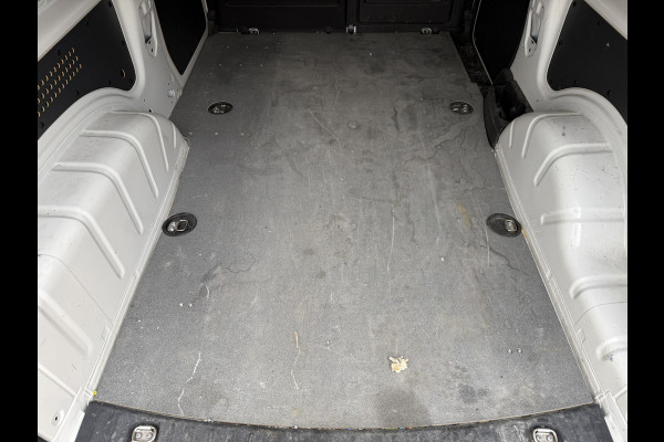 Volkswagen E-Caddy 113PK L2H1 Elektrisch Caddy ABT Maxi 37,3kWh 159km WLTP Trekhaak Airco Stoelverwarming Parkeersensoren Achter