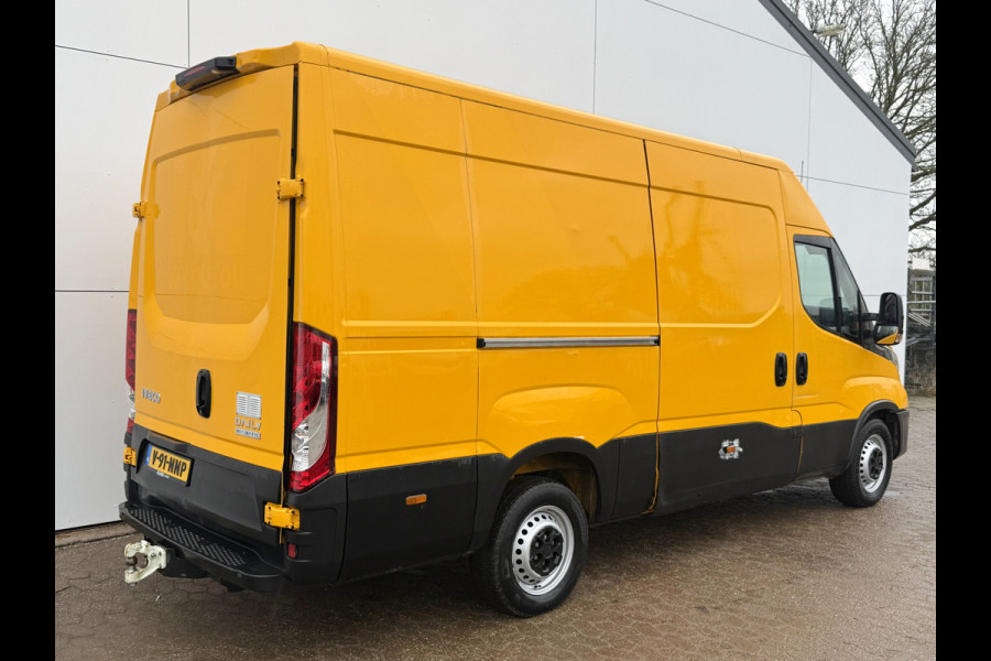 Iveco Daily 35S16 2.3 Automaat L2H2 Oprijplaat Trekhaak Climate Control Cruise Control Lucht Geveerde Stoel
