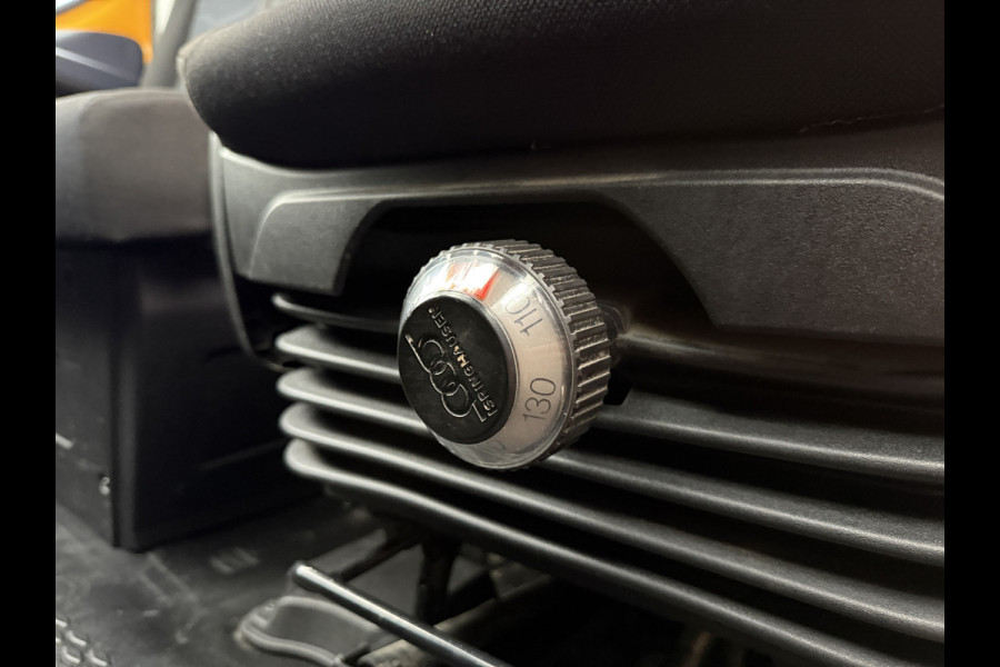 Iveco Daily 35S16 2.3 Automaat L2H2 Oprijplaat Trekhaak Climate Control Cruise Control Lucht Geveerde Stoel