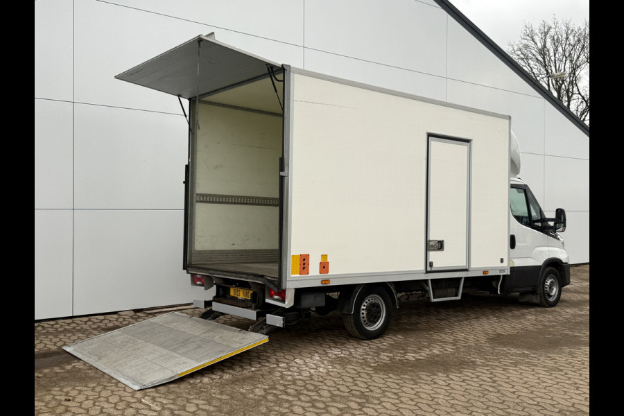 Iveco Daily 35S18 3.0 Automaat Laadklep LED Climate Bakwagen Meubelbak Koffer Control Adaptieve Cruise Control Standkachel Camera Navigatie