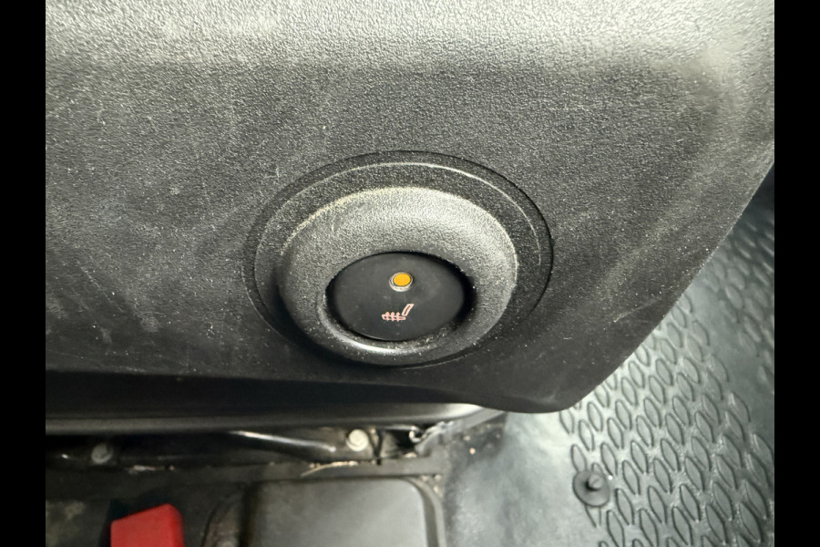 Iveco Daily 35S18 3.0 Automaat Laadklep LED Climate Bakwagen Meubelbak Koffer Control Adaptieve Cruise Control Standkachel Camera Navigatie