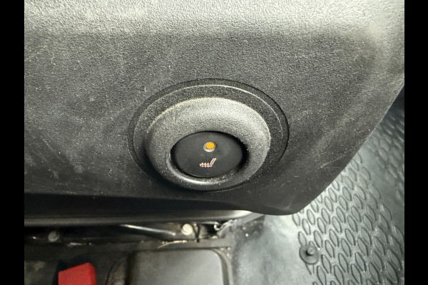 Iveco Daily 35S18 3.0 Automaat Laadklep LED Climate Bakwagen Meubelbak Koffer Control Adaptieve Cruise Control Standkachel Camera Navigatie