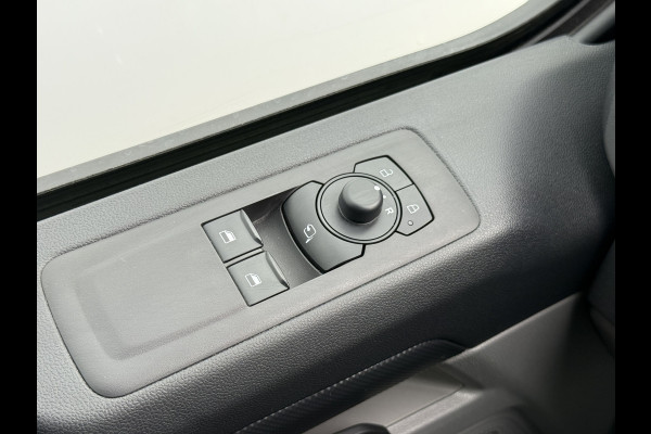 Ford Transit Custom 320 2.0 TDCI 136PK L1H1 LED Adaptieve Cruise Control Camera Carplay Parkeersensoren voor achter Fabr Garantie 07-28