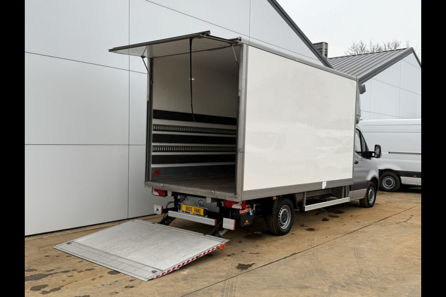 Mercedes-Benz Sprinter 317 1.9 CDI Automaat Bakwagen Meubelbak Koffer Laadklep Cruise Control Climate Control