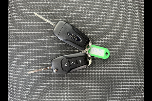 Ford Transit Courier 1.0 EcoBoost 100PK **Benzine** Climate Control Cruise Lane assist Carplay Camera Stuur- en Stoelverwarming Parkeersensoren voor achter