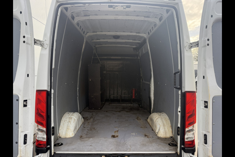 Iveco Daily 35S16 2.3 Automaat L2H2 Airco Adaptieve Cruise Control Standkachel 3.5t Trekhaak Lane Assist