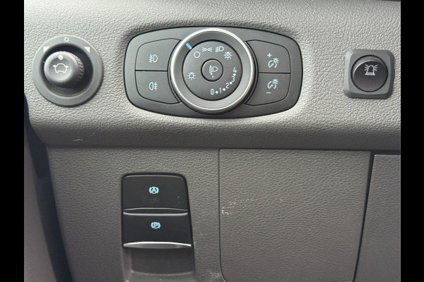 Ford E-Transit 68 KWH Kipper Elektrisch  334KM WLTP Snelladen Tipper Benne Climate Control Cruise Control Apple Carplay Stoelverwarming Navigatie Camera