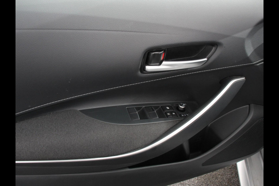 Toyota Corolla Touring Sports Automaat Hybrid 140 Active | DEMO ! | Navigatie | Apple Carplay/Android Auto | Climate Control | Cruise Control Adaptive | 17"Lichtmetalen velgen | Camera