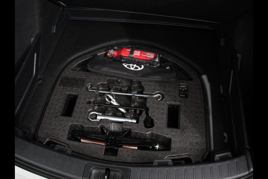 Toyota Corolla Touring Sports Automaat Hybrid 140 Active | DEMO ! | Navigatie | Apple Carplay/Android Auto | Climate Control | Cruise Control Adaptive | 17"Lichtmetalen velgen | Camera