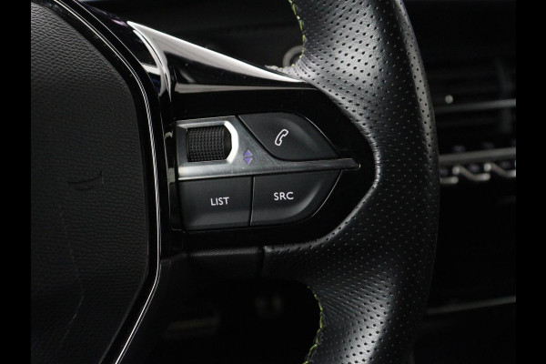 Peugeot e-2008 EV GT Pack 50 kWh | 3 Fase | Panoramadak | Stoelverwarming | Adaptive cruise | Leder | Carplay | Keyless | Camera | Full LED | Navigatie | Climate control | Dodehoek detectie