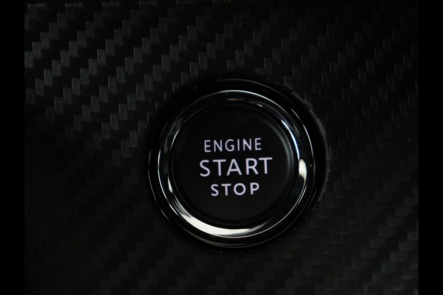 Peugeot e-2008 EV GT Pack 50 kWh | 3 Fase | Panoramadak | Stoelverwarming | Adaptive cruise | Leder | Carplay | Keyless | Camera | Full LED | Navigatie | Climate control | Dodehoek detectie