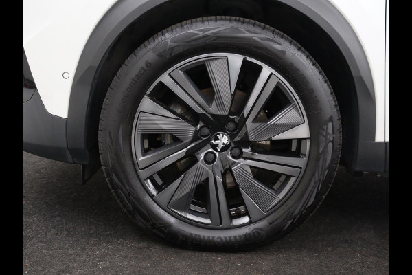 Peugeot e-2008 EV GT Pack 50 kWh | 3 Fase | Panoramadak | Stoelverwarming | Adaptive cruise | Leder | Carplay | Keyless | Camera | Full LED | Navigatie | Climate control | Dodehoek detectie