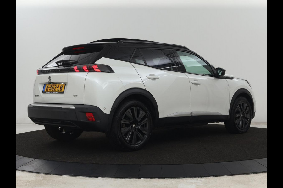 Peugeot e-2008 EV GT Pack 50 kWh | 3 Fase | Panoramadak | Stoelverwarming | Adaptive cruise | Leder | Carplay | Keyless | Camera | Full LED | Navigatie | Climate control | Dodehoek detectie