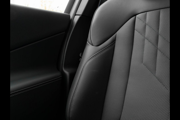 BMW X3 30e xDrive - M-Sport Pro - Pano - Trekhaak - Head-up - Stuurwiel Verwarmd