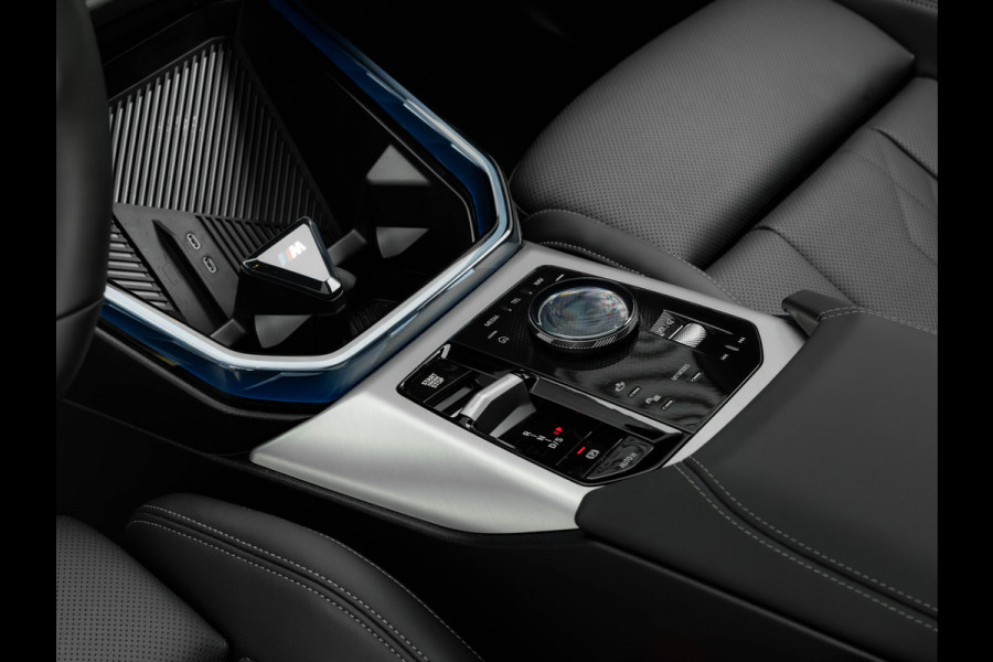 BMW X3 30e xDrive - M-Sport Pro - Pano - Trekhaak - Head-up - Stuurwiel Verwarmd