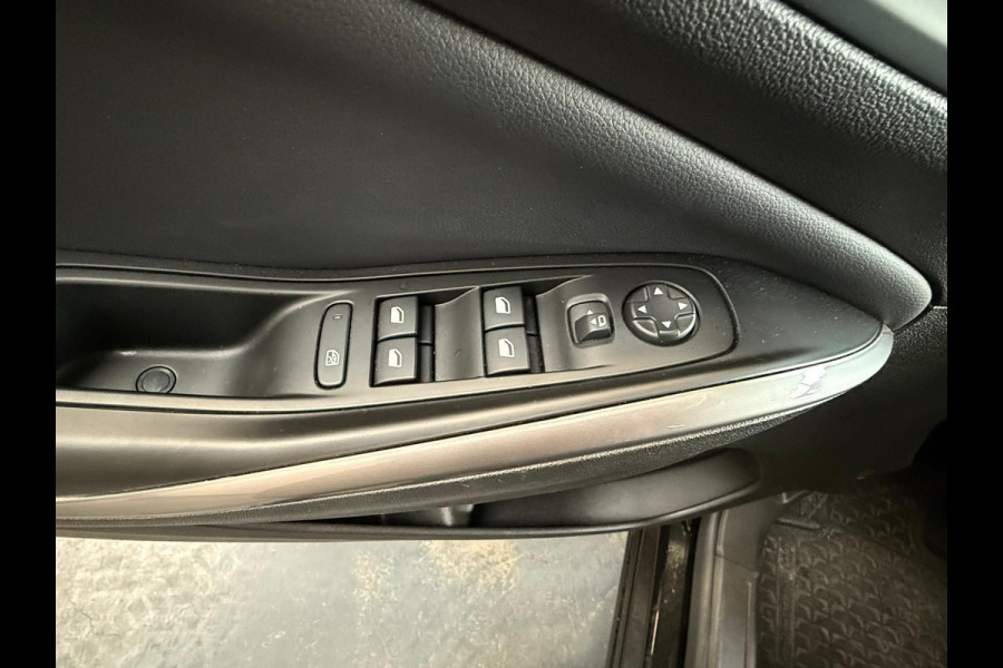 Opel Grandland 1.6 Turbo Plug-In Hybrid GS 1 Jaar Bovag Garantie