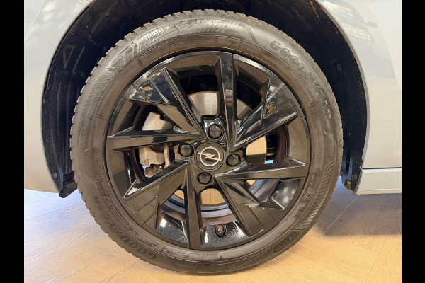 Opel Corsa 1.2 TURBO GS 360 CAMERA PDC VOOR EN ACHTER NAVI STOELVERWARMING STUURVERWARMING DODEHOEKBEWAKING LANE ASSIST