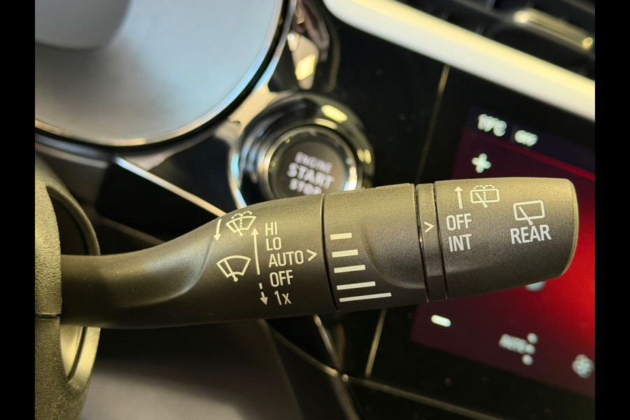 Opel Corsa 1.2 TURBO GS 360 CAMERA PDC VOOR EN ACHTER NAVI STOELVERWARMING STUURVERWARMING DODEHOEKBEWAKING LANE ASSIST