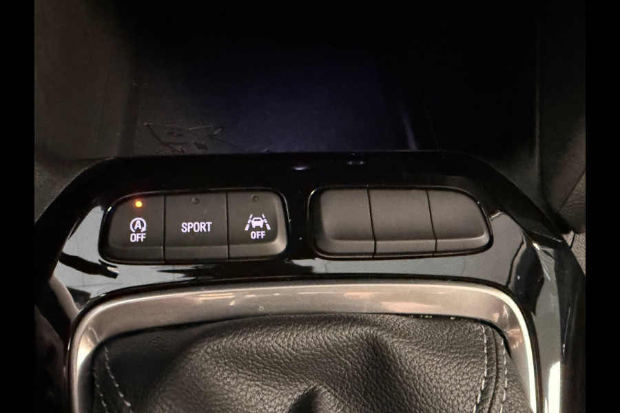 Opel Corsa 1.2 TURBO GS 360 CAMERA PDC VOOR EN ACHTER NAVI STOELVERWARMING STUURVERWARMING DODEHOEKBEWAKING LANE ASSIST