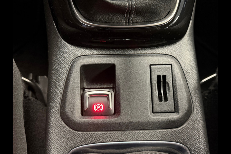 Opel Corsa 1.2 TURBO GS 360 CAMERA PDC VOOR EN ACHTER NAVI STOELVERWARMING STUURVERWARMING DODEHOEKBEWAKING LANE ASSIST