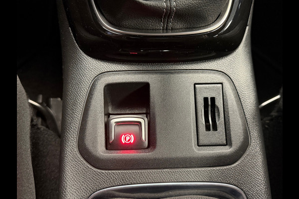 Opel Corsa 1.2 TURBO GS 360 CAMERA PDC VOOR EN ACHTER NAVI STOELVERWARMING STUURVERWARMING DODEHOEKBEWAKING LANE ASSIST