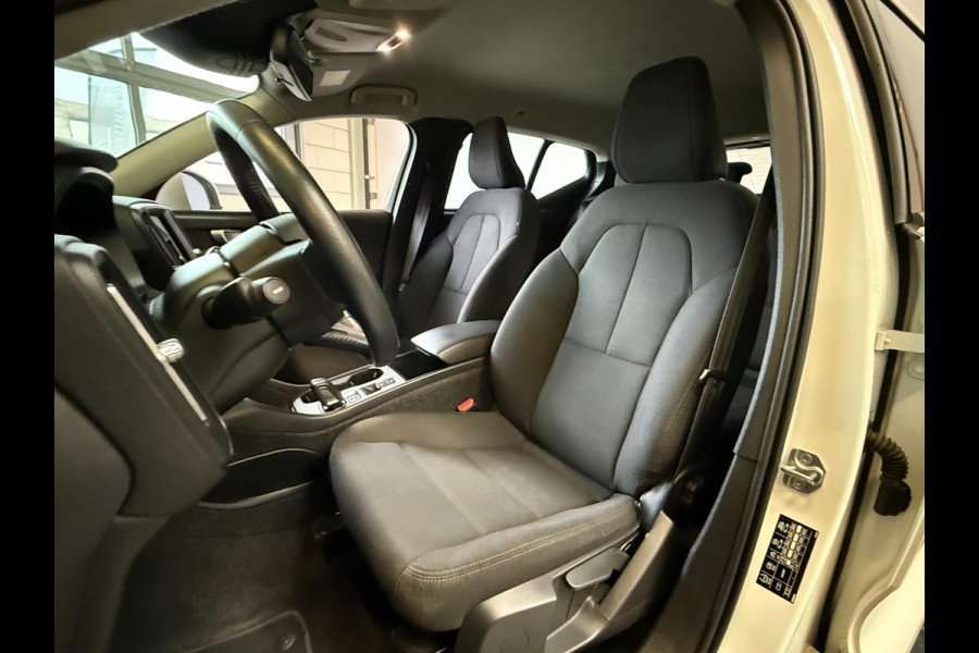 Volvo XC40 1.5 T2 Momentum Automaat, camera, carplay