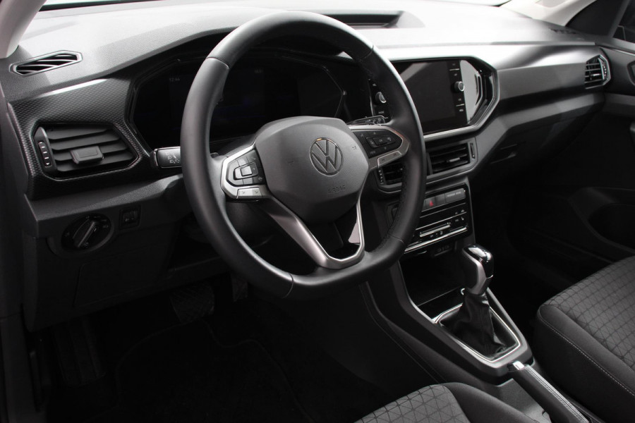 Volkswagen T-Cross 1.0 TSI 110pk DSG Life | Navigatie | Apple Carplay/Android Auto | Adaptive Cruise Control | Camera | Parkeersensoren | Stoelverwarming | Virtual Cockpit | Getinte ramen | Climatronic | Lane Assist