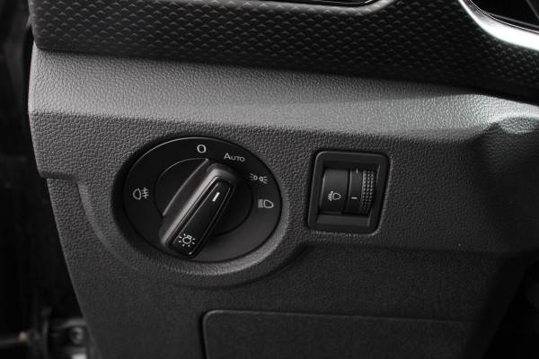 Volkswagen T-Cross 1.0 TSI 110pk DSG Life | Navigatie | Apple Carplay/Android Auto | Adaptive Cruise Control | Camera | Parkeersensoren | Stoelverwarming | Virtual Cockpit | Getinte ramen | Climatronic | Lane Assist